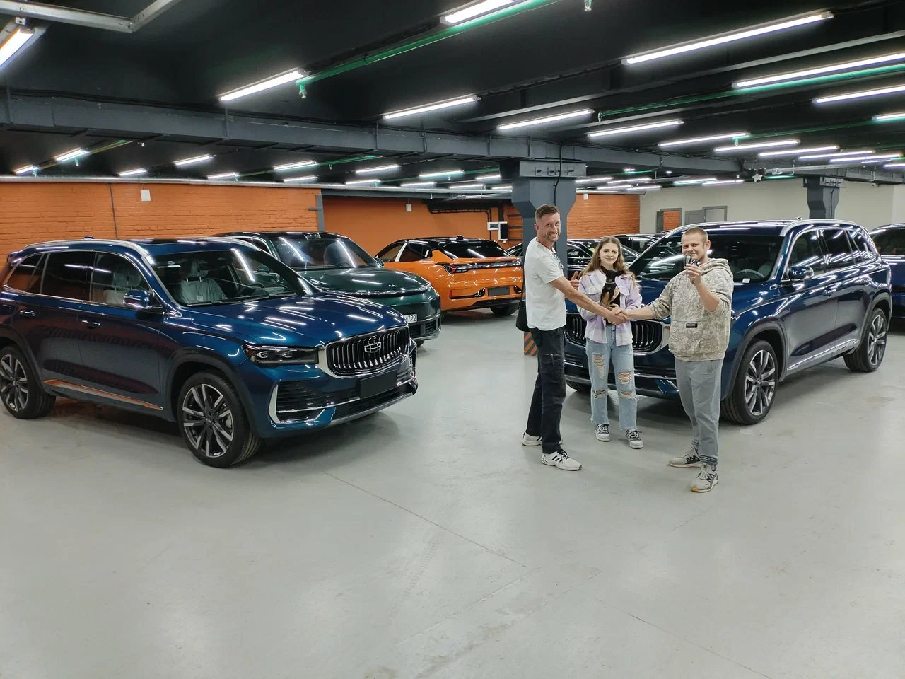 Отдали Geely Monjaro под заказ ...